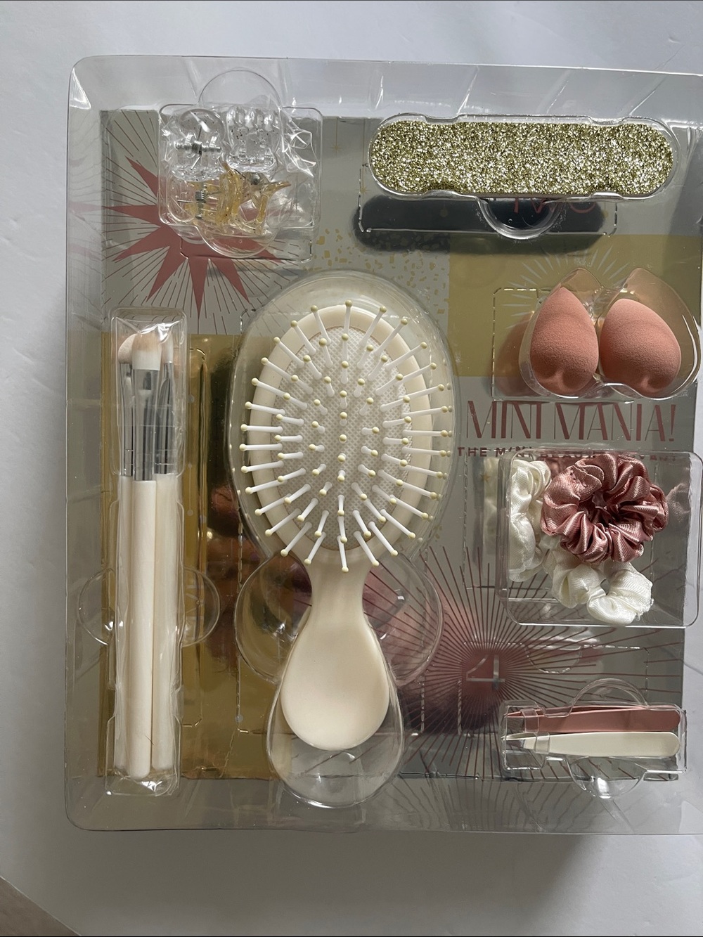 Twelve‎ NYC Hair & Makeup Accessory Set Beauty Advent